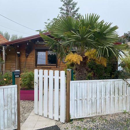 Grand Chalet Tout Equipe 6 Personnes Proche Des Plages Du Debarquement Sommervieu 외부 사진