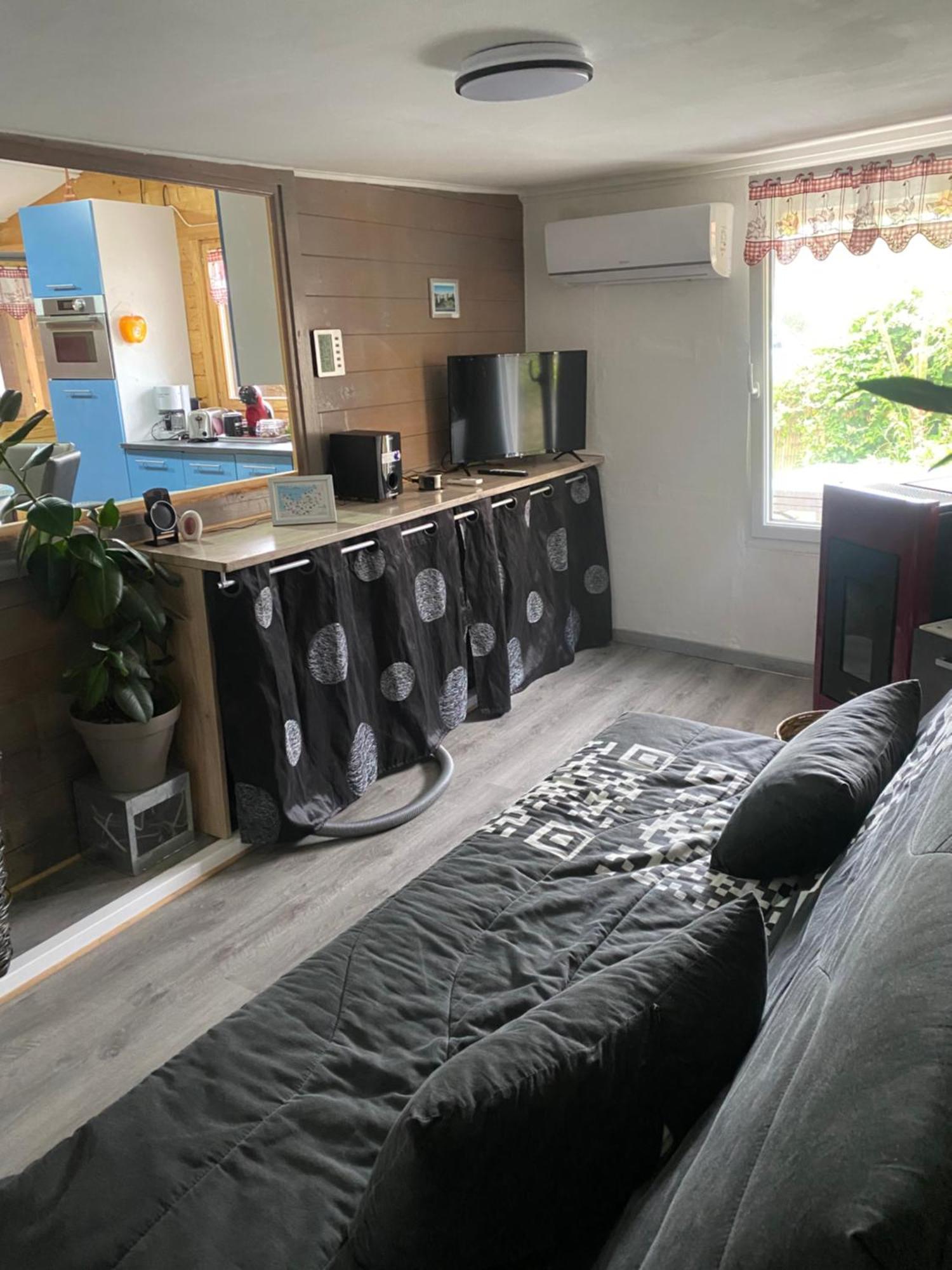 Grand Chalet Tout Equipe 6 Personnes Proche Des Plages Du Debarquement Sommervieu 외부 사진